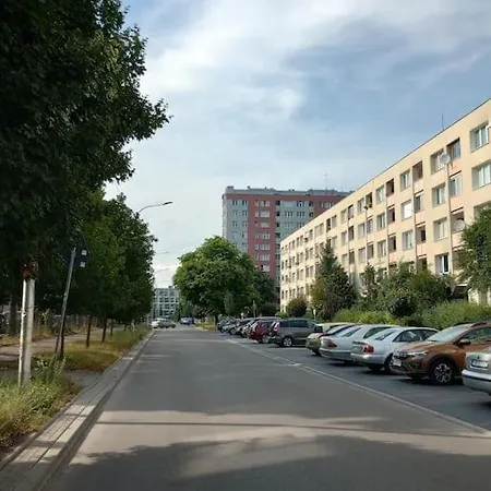 Apartmán Saska Kepa! 3 Pokojowy Prywatny Apartament, Bezplatny Parking, Wifi, Centrum I Stadion 15min - Self Check In *