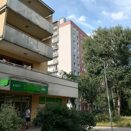 Saska Kepa! 3 Pokojowy Prywatny Apartament, Bezplatny Parking, Wifi, Centrum I Stadion 15min - Self Check In Apartment