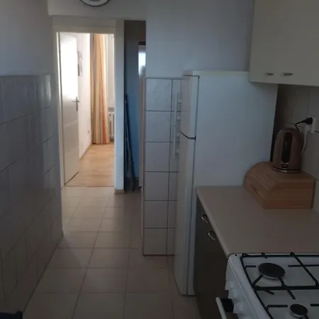 Saska Kepa! 3 Pokojowy Prywatny Apartament, Bezplatny Parking, Wifi, Centrum I Stadion 15min - Self Check In Varšava