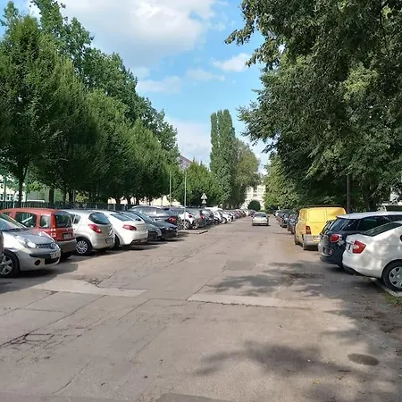 Saska Kepa! 3 Pokojowy Prywatny Apartament, Bezplatny Parking, Wifi, Centrum I Stadion 15min - Self Check In *