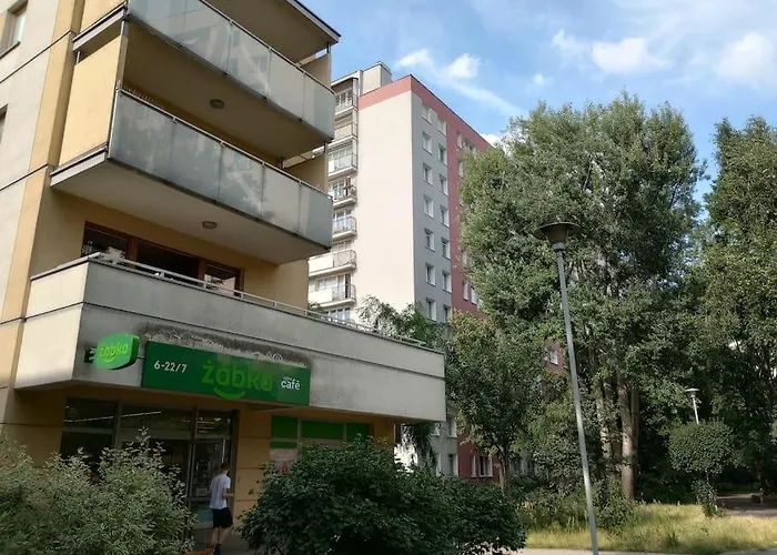 Saska Kepa! 3 Pokojowy Prywatny Apartament, Bezplatny Parking, Wifi, Centrum I Stadion 15min - Self Check In Apartman