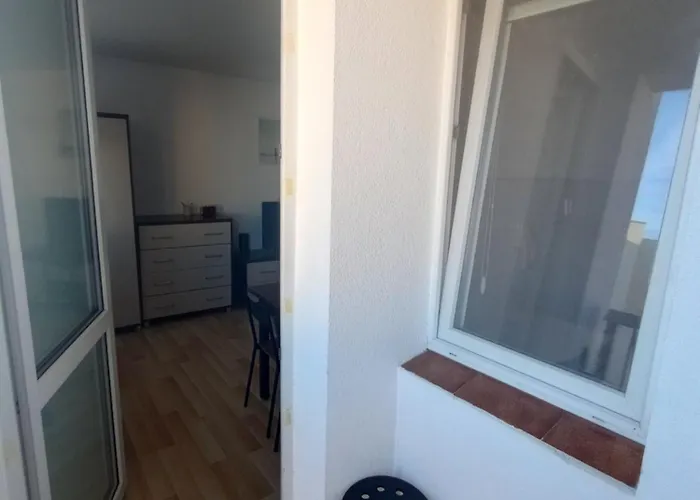 Saska Kepa! 3 Pokojowy Prywatny Apartament, Bezplatny Parking, Wifi, Centrum I Stadion 15min - Self Check In Apartment Warsaw