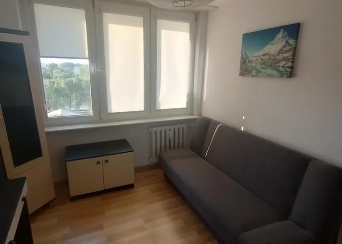 Saska Kepa! 3 Pokojowy Prywatny Apartament, Bezplatny Parking, Wifi, Centrum I Stadion 15min - Self Check In